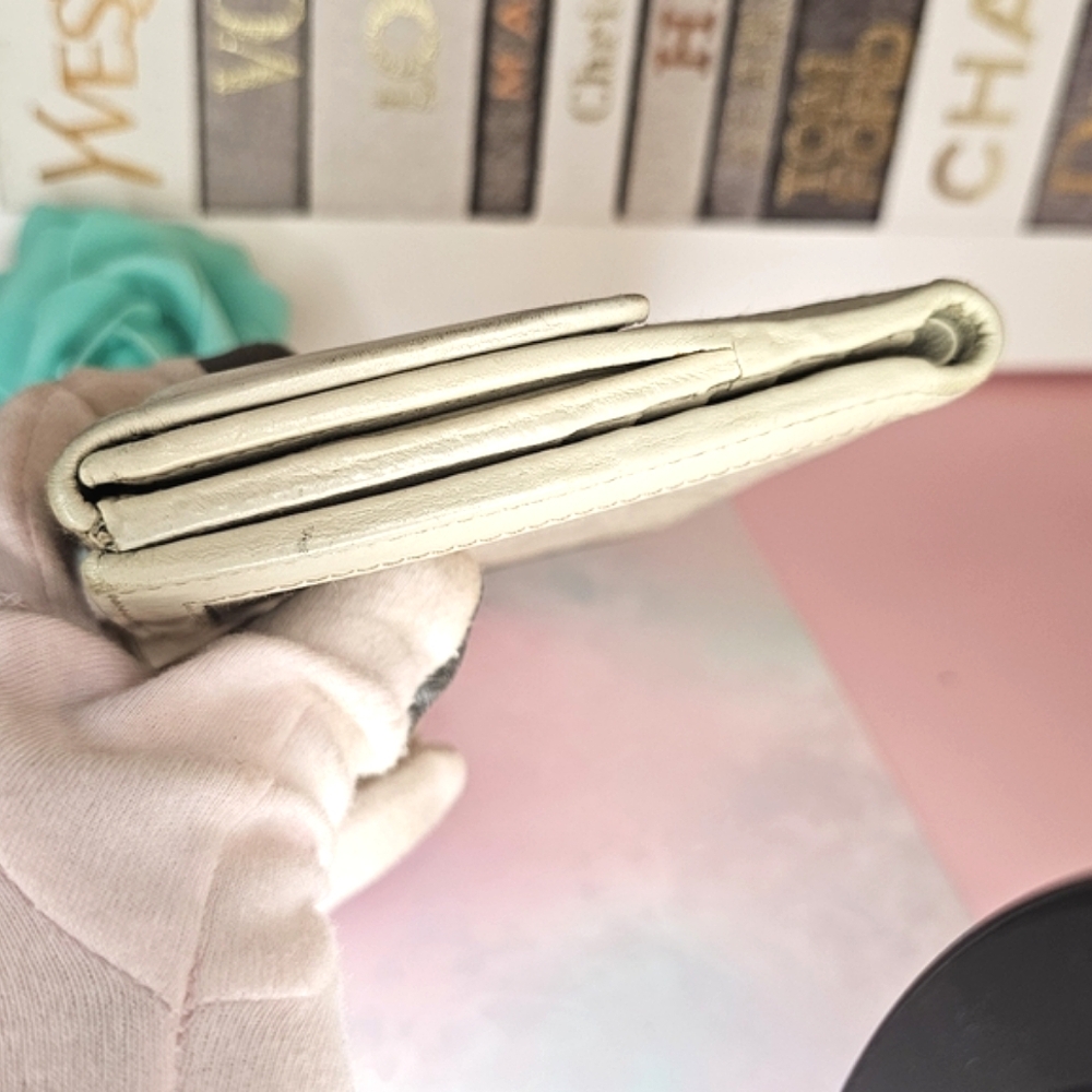 🌟Gucci Guccissima Leather Bifold Vintage Cream Wallet  🤍 - Picture 10 of 16